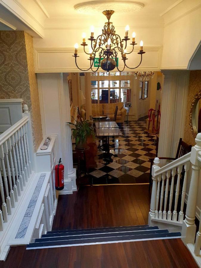 Rose Tor Hotel Llandudno Buitenkant foto